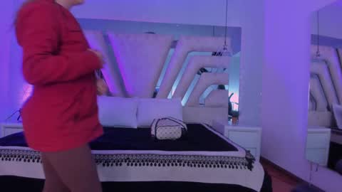 Snapshot of emily_ellen chatting on October 10, 2025, 11:09 am Emily online show from October 10, 2025, 11:09 am