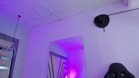 Snapshot of emily_ellen chatting on November 16, 2025, 12:33 pm Emily online show from November 16, 2025, 12:33 pm