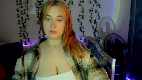 Snapshot of emily_gin chatting on February 12, 2025, 5:47 am EMILY online show from February 12, 2025, 5:47 am