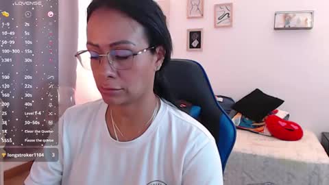 emily leroy. online show from November 14, 2025, 3:44 pm