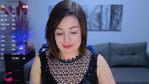 Snapshot of emily_midlton chatting on October 10, 2025, 2:05 pm Emily online show from October 10, 2025, 2:05 pm