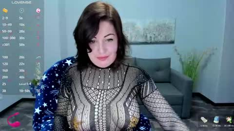 Snapshot of emily_midlton chatting on November 13, 2025, 7:40 am Emily online show from November 13, 2025, 7:40 am