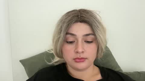 emily_morning_dew online show from October 23, 2025, 7:40 am