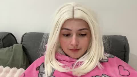 emily_morning_dew online show from November 24, 2025, 1:55 pm