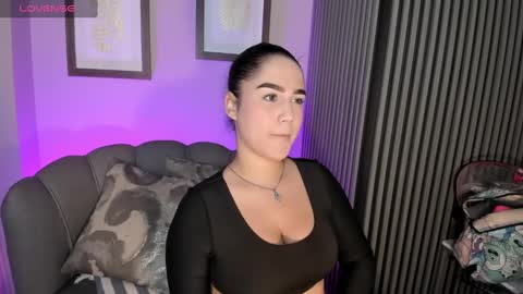 Snapshot of emily_roberts1 chatting on January 22, 2025, 12:06 pm Emily online show from January 22, 2025, 12:06 pm