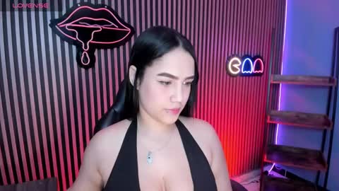 Snapshot of emily_roberts1 chatting on March 2, 2025, 3:24 am Emily online show from March 2, 2025, 3:24 am