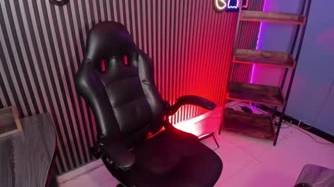 Snapshot of emily_roberts1 chatting on March 7, 2025, 11:38 pm Emily online show from March 7, 2025, 11:38 pm