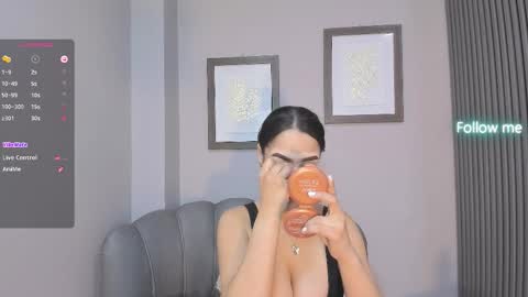 Snapshot of emily_roberts1 chatting on September 28, 2025, 5:35 am Emily online show from September 28, 2025, 5:35 am