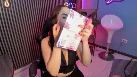 Snapshot of emily_roberts1 chatting on September 29, 2025, 4:28 am Emily online show from September 29, 2025, 4:28 am