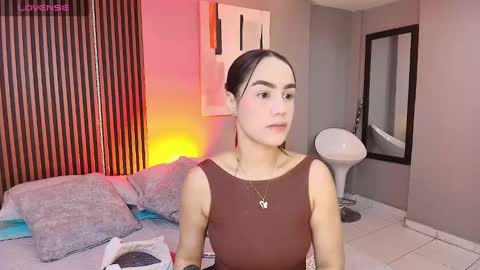Snapshot of emily_roberts1 chatting on October 1, 2025, 1:06 pm Emily online show from October 1, 2025, 1:06 pm