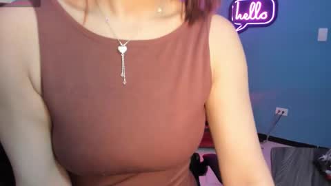 Snapshot of emily_roberts1 chatting on October 13, 2025, 4:45 am Emily online show from October 13, 2025, 4:45 am