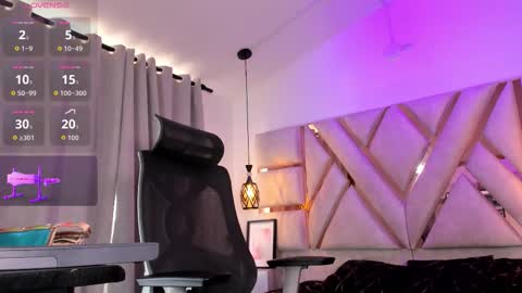 Emily online show from December 17, 2025, 7:42 pm