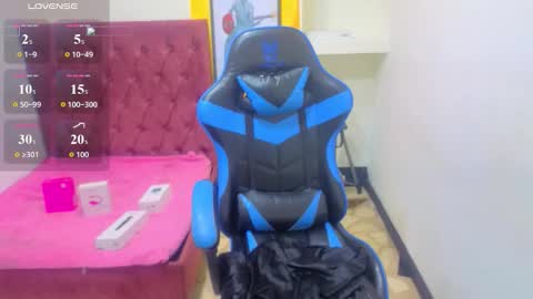 Snapshot of emily_rosse04 chatting on November 9, 2025, 12:47 pm online show from November 9, 2025, 12:47 pm