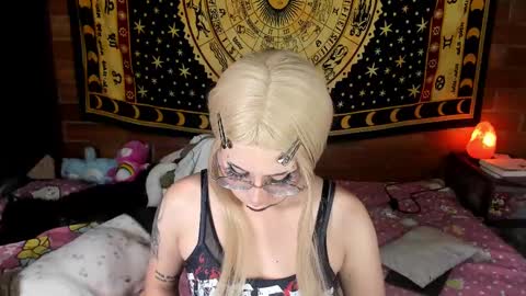 emily_salvatore online show from February 8, 2025, 2:26 am