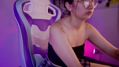 EMILY  online show from December 4, 2025, 4:16 pm