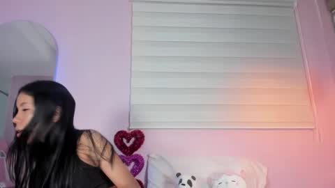 Snapshot of emily_sweett12 chatting on March 7, 2025, 12:34 pm Emily online show from March 7, 2025, 12:34 pm