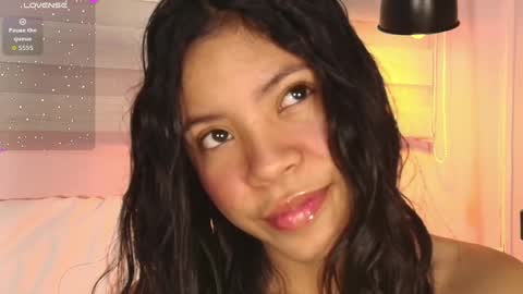 Snapshot of emily_sweett12 chatting on September 15, 2025, 12:05 pm Emily online show from September 15, 2025, 12:05 pm