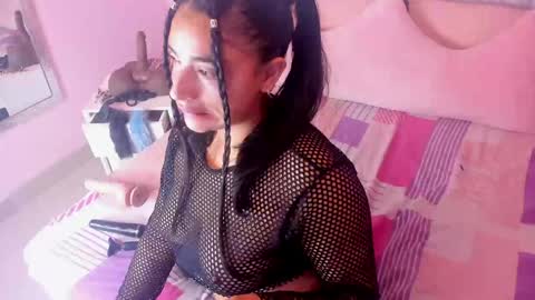  EMILY  online show from January 5, 2025, 4:04 am