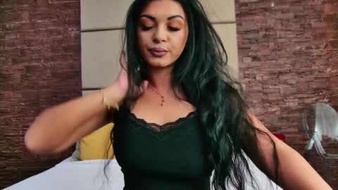 Snapshot of emilycolle_ chatting on December 4, 2024, 4:54 am Emily online show from December 4, 2024, 4:54 am