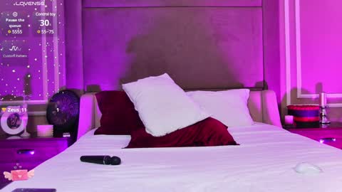 Snapshot of emilycolle_ chatting on February 8, 2025, 6:22 am Emily online show from February 8, 2025, 6:22 am