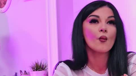 Snapshot of emilycolle_ chatting on November 12, 2025, 8:19 pm Emily online show from November 12, 2025, 8:19 pm