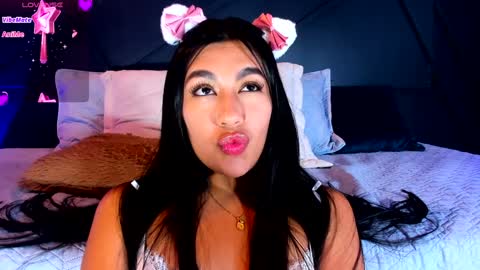 Snapshot of emilyh_ chatting on January 14, 2025, 2:00 pm Emily online show from January 14, 2025, 2:00 pm