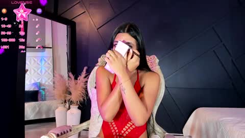 Snapshot of emilyh_ chatting on February 4, 2025, 10:32 am Emily online show from February 4, 2025, 10:32 am