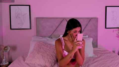 Snapshot of emilyh_ chatting on October 12, 2025, 10:47 am Emily online show from October 12, 2025, 10:47 am