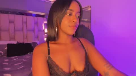 Snapshot of emilyhaan_ chatting on January 23, 2025, 11:05 pm Emily online show from January 23, 2025, 11:05 pm