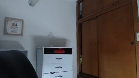 Emily Jang online show from February 9, 2025, 2:49 am