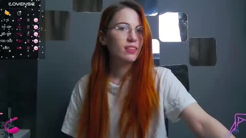 Snapshot of emilykents chatting on February 13, 2025, 7:45 am EmilyKents online show from February 13, 2025, 7:45 am