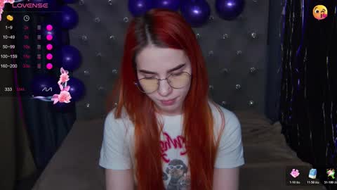 Snapshot of emilykents chatting on November 22, 2025, 2:21 am EmilyKents online show from November 22, 2025, 2:21 am