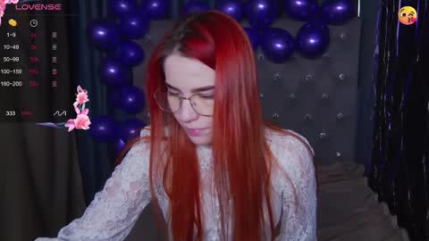 Snapshot of emilykents chatting on November 24, 2025, 1:27 am EmilyKents online show from November 24, 2025, 1:27 am