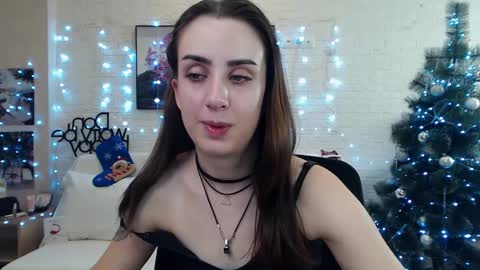 Snapshot of emilylayer chatting on December 19, 2024, 4:56 am Emyli online show from December 19, 2024, 4:56 am