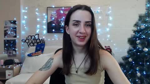 Snapshot of emilylayer chatting on December 20, 2024, 4:09 am Emyli online show from December 20, 2024, 4:09 am
