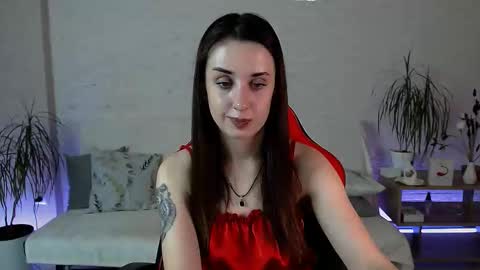 Snapshot of emilylayer chatting on November 4, 2025, 12:54 am Emyli online show from November 4, 2025, 12:54 am