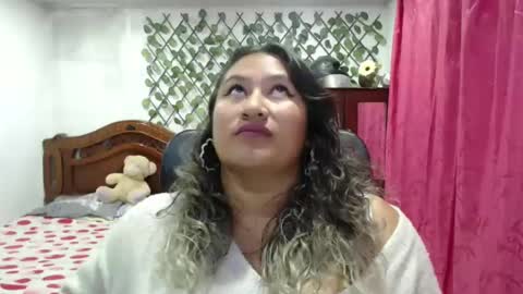Snapshot of emilylove14 chatting on January 13, 2025, 11:06 pm Emily Cortez online show from January 13, 2025, 11:06 pm
