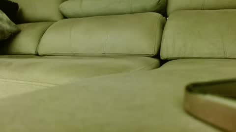 emily monrro online show from December 6, 2024, 2:35 am