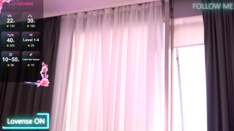 Snapshot of emilyraymont chatting on September 14, 2025, 4:44 am Emily online show from September 14, 2025, 4:44 am