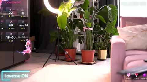 Snapshot of emilyraymont chatting on October 4, 2025, 6:22 am Emily online show from October 4, 2025, 6:22 am