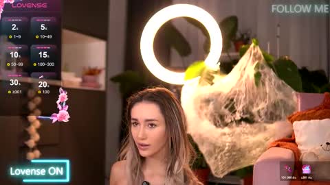 Snapshot of emilyraymont chatting on October 23, 2025, 2:00 am Emily online show from October 23, 2025, 2:00 am