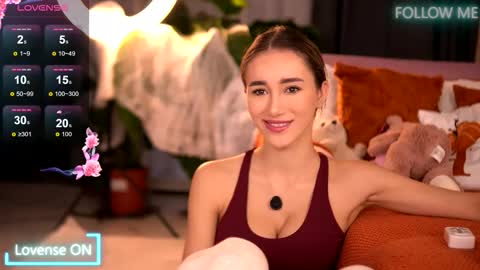 Snapshot of emilyraymont chatting on October 30, 2025, 4:36 am Emily online show from October 30, 2025, 4:36 am