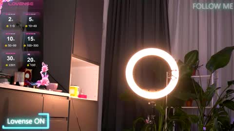 Snapshot of emilyraymont chatting on November 27, 2025, 2:24 am Emily online show from November 27, 2025, 2:24 am