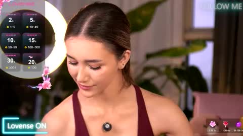 Snapshot of emilyraymont chatting on November 29, 2025, 5:43 am Emily online show from November 29, 2025, 5:43 am