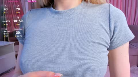 Snapshot of emilyrighter chatting on February 6, 2025, 12:16 pm Hey i am  Emily     am -  pm online show from February 6, 2025, 12:16 pm