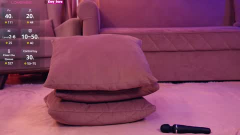 Snapshot of emilyrighter chatting on March 6, 2025, 11:47 am Hey i am  Emily     am -  pm online show from March 6, 2025, 11:47 am