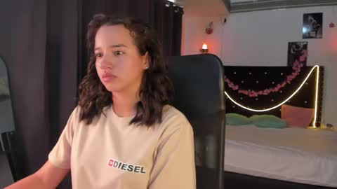 Snapshot of emilyrousex chatting on March 2, 2025, 5:58 pm emilyrousex online show from March 2, 2025, 5:58 pm