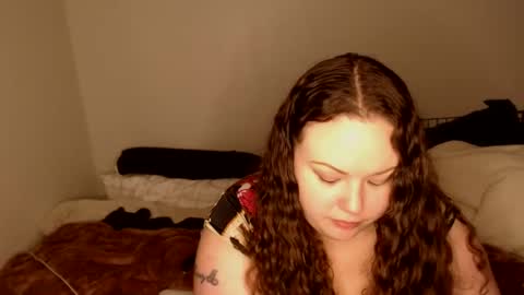 Snapshot of emilysgotissues chatting on December 7, 2024, 11:34 pm Emily Bankz online show from December 7, 2024, 11:34 pm