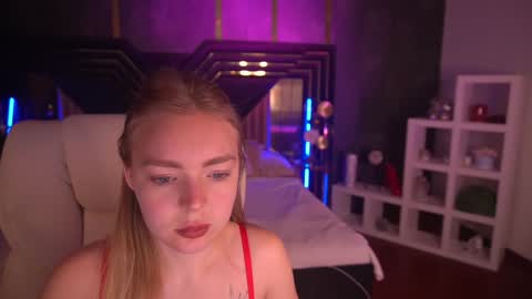 Snapshot of emilysunshines chatting on January 1, 2025, 8:58 pm MY NAME IS Emily WELCOME EVERYONE I WILL BE HAPPY TO GIVE YOU WHAT YOU HAVE DREAMED OF FOR SO LONG online show from January 1, 2025, 8:58 pm