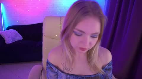 Snapshot of emilysunshines chatting on February 11, 2025, 9:46 pm MY NAME IS Emily WELCOME EVERYONE I WILL BE HAPPY TO GIVE YOU WHAT YOU HAVE DREAMED OF FOR SO LONG online show from February 11, 2025, 9:46 pm
